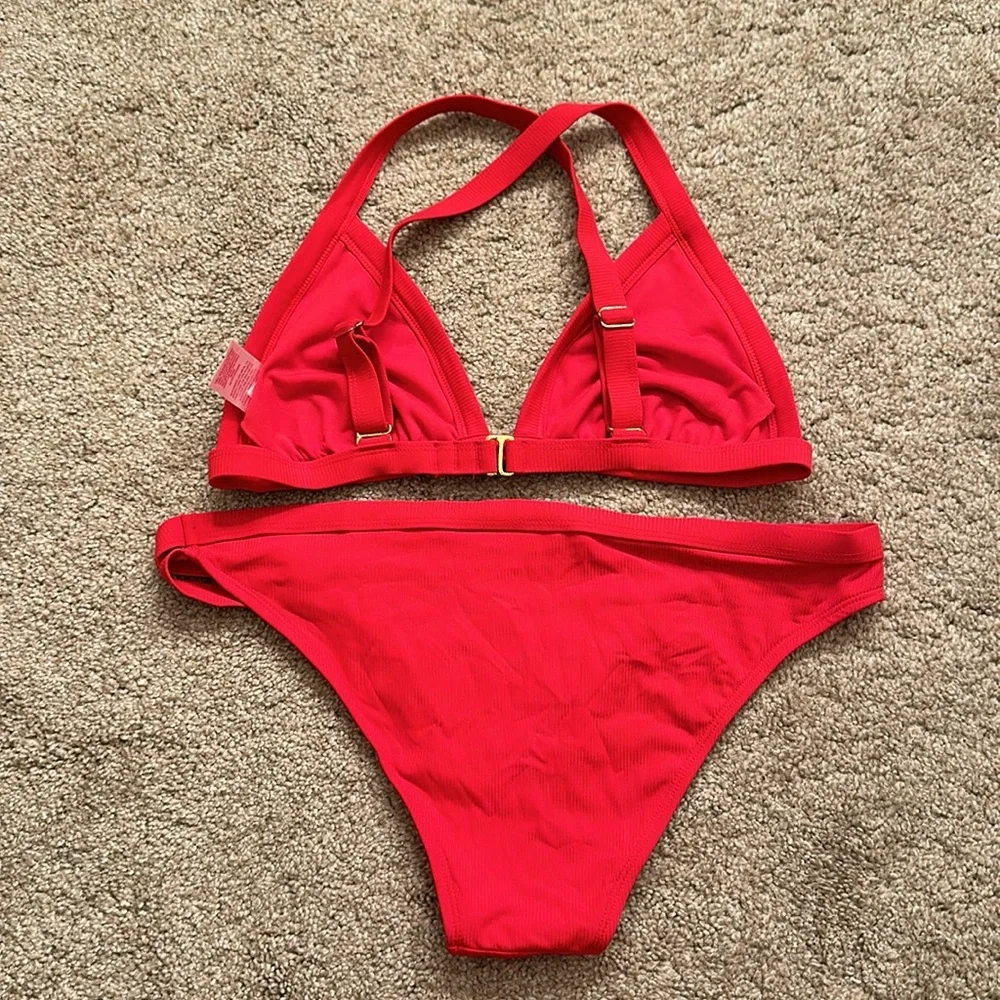 Red Bikini - Picture 2 of 4